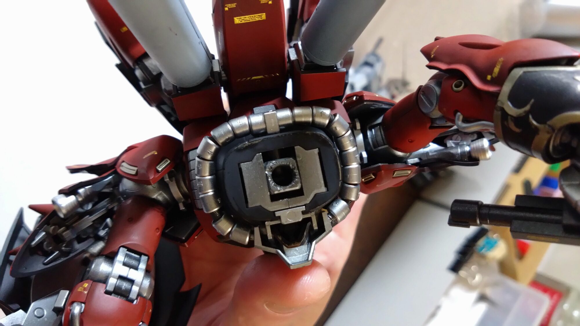 MG 1/100 シナンジュVer.kaの腰が折れるトラブル