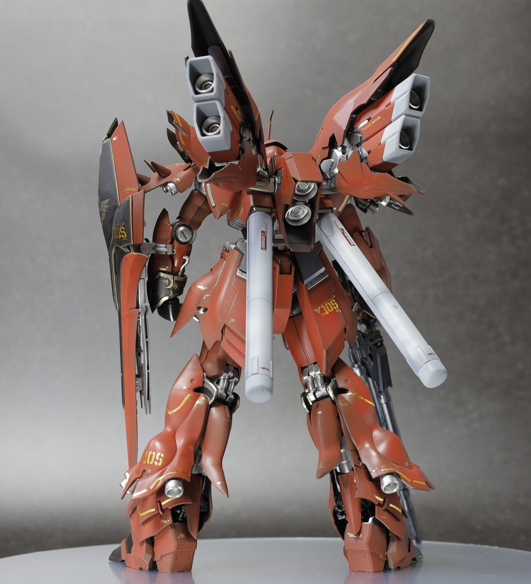 MG 1/100 シナンジュVer.kaを塗装作成して完成編。