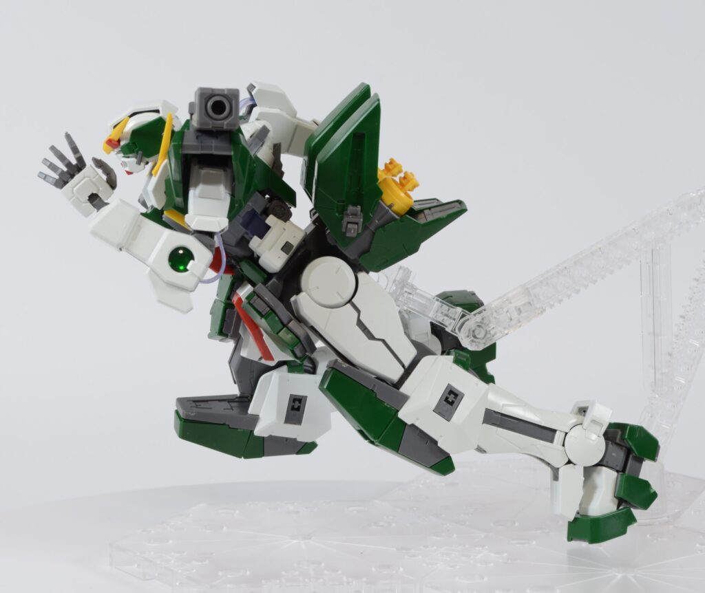 MGガンダムデュナメス素組ポージング13ジークアクス走り