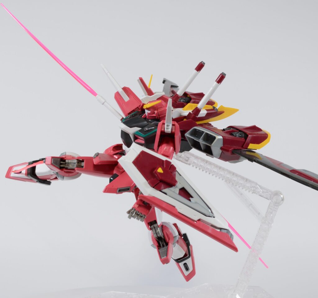 MGインフィニットジャスティスガンダムの素組画像