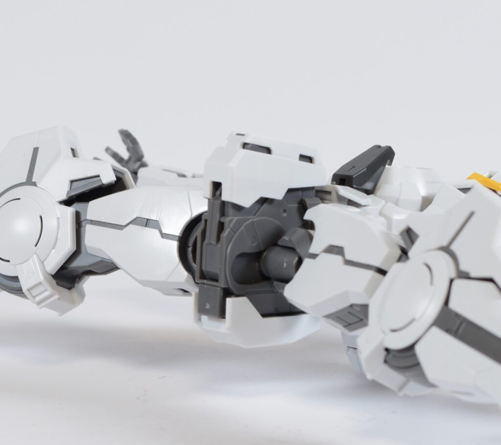 MGガンダムバーチェ(ナドレ状態)の素組写真