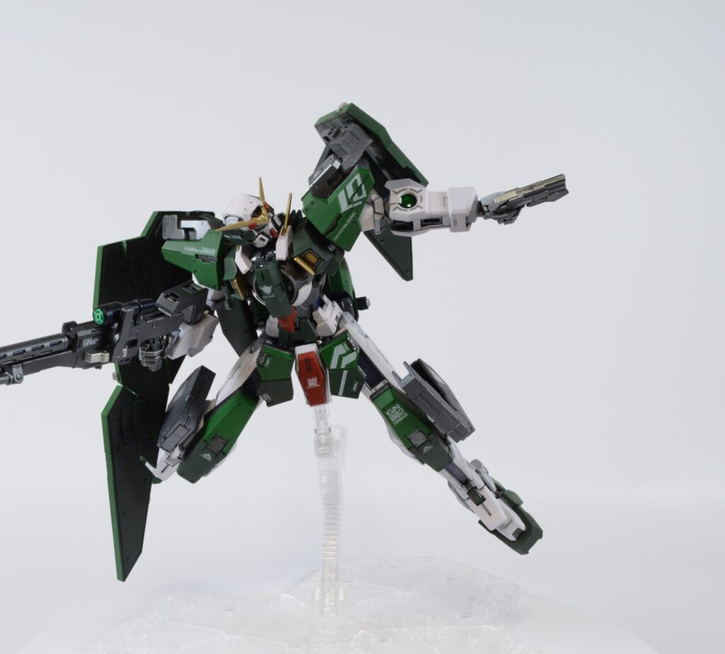 MGガンダムデュナメスを塗装作成する完成編の画像