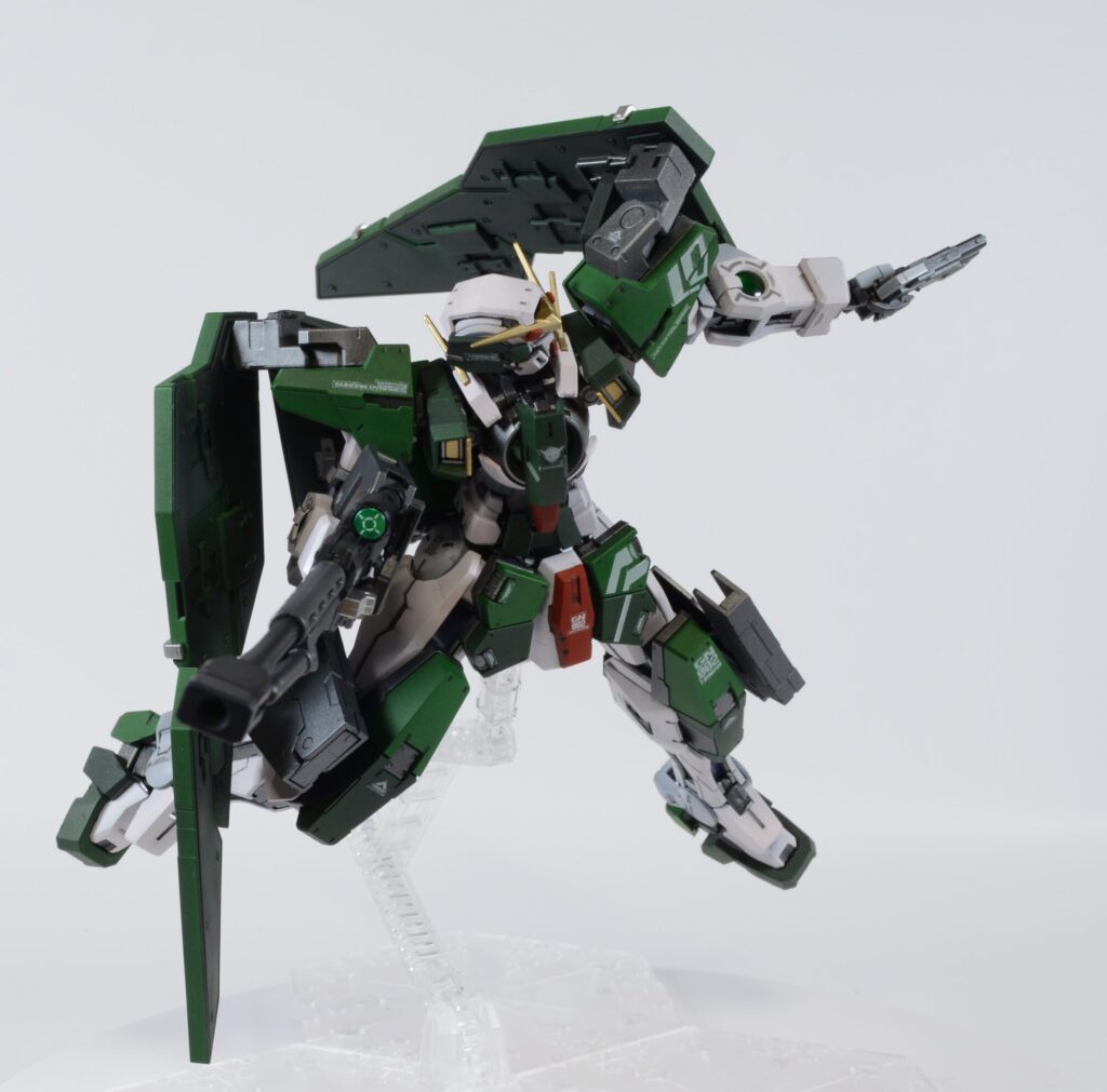 MGガンダムデュナメスを塗装作成する完成編の画像