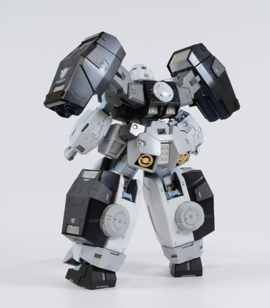 【ガンプラ】 MG 1/100 ガンダムヴァーチェ（ナドレ）を塗装作成して完成編です。⑤の画像