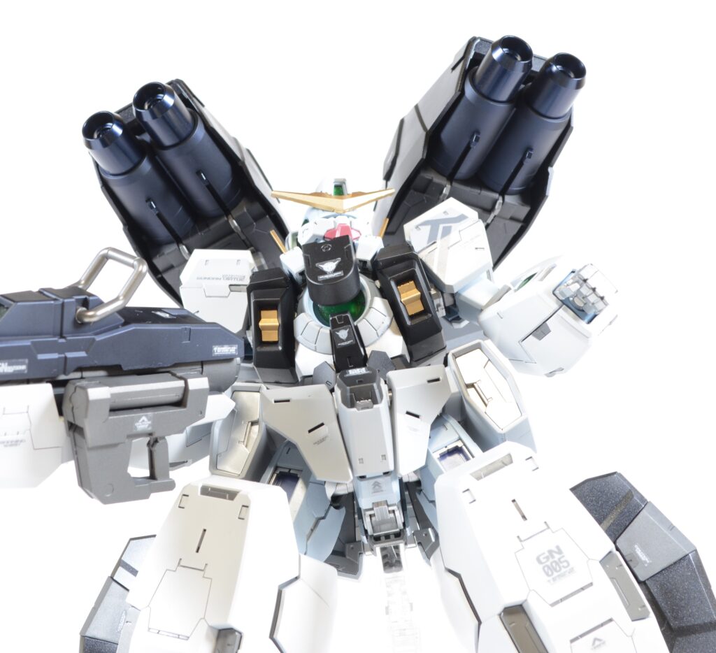 【ガンプラ】 MG 1/100 ガンダムヴァーチェ（ナドレ）を塗装作成して完成編です。⑤の画像