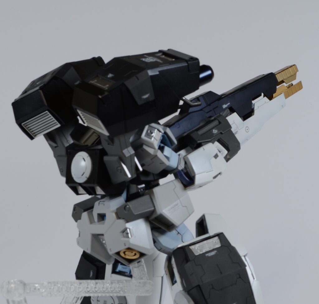 【ガンプラ】 MG 1/100 ガンダムヴァーチェ（ナドレ）を塗装作成して完成編です。⑤の画像