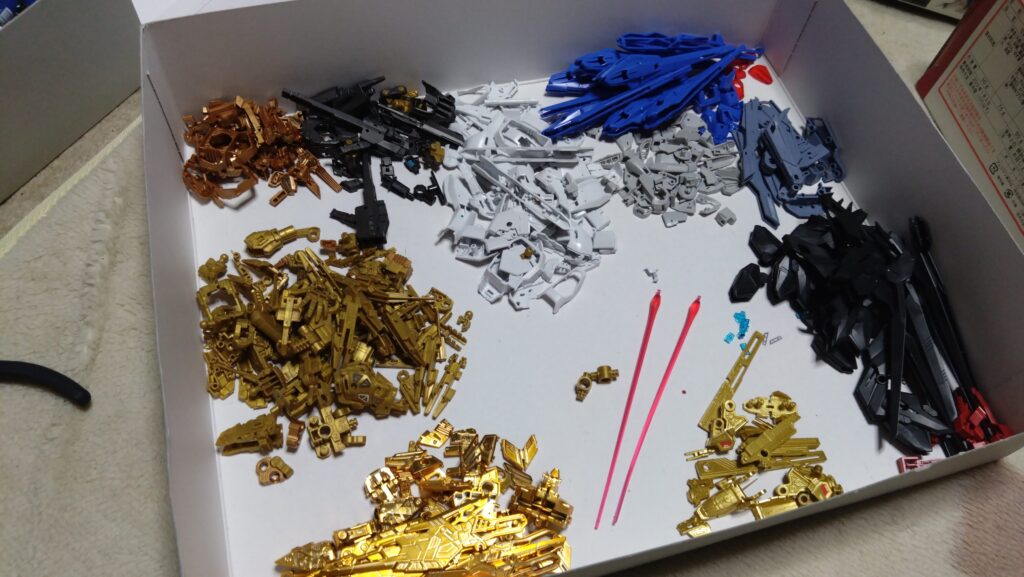 【ガンプラ】MGEXストライクフリーダムガンダムを塗装作成してレビューします。②まずは内部フレームの塗装プランを練ります。「機動戦士ガンダムSEED DESTINY（シードデスティニー）」の画像