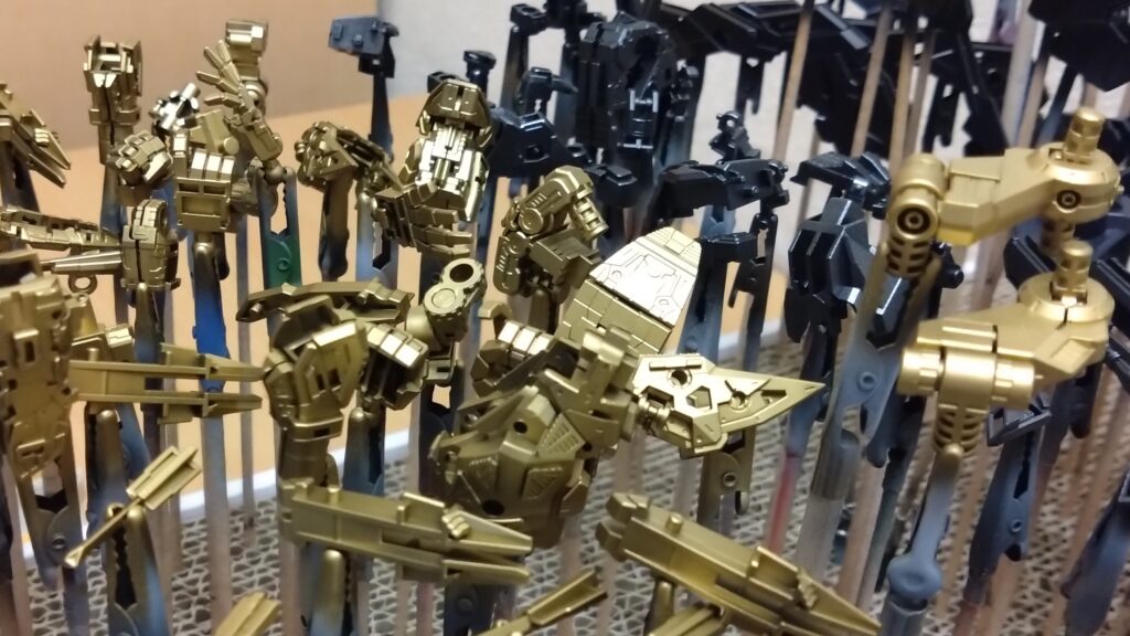 【ガンプラ】MGEXストライクフリーダムガンダムを塗装作成してレビューします。③外装パーツと、金色の内部フレームを塗装していきます。「機動戦士ガンダムSEED DESTINY（シードデスティニー）」の画像