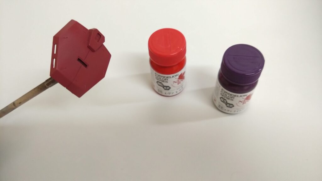 【ガンプラ】 MG 1/100 インフィニットジャスティスガンダムを塗装作成します。②ガイアノーツのエヴァ レッドとエヴァ ナイトパープルで基本色を調色します。「機動戦士ガンダムSEED DESTINY（シードデスティニー）」の画像