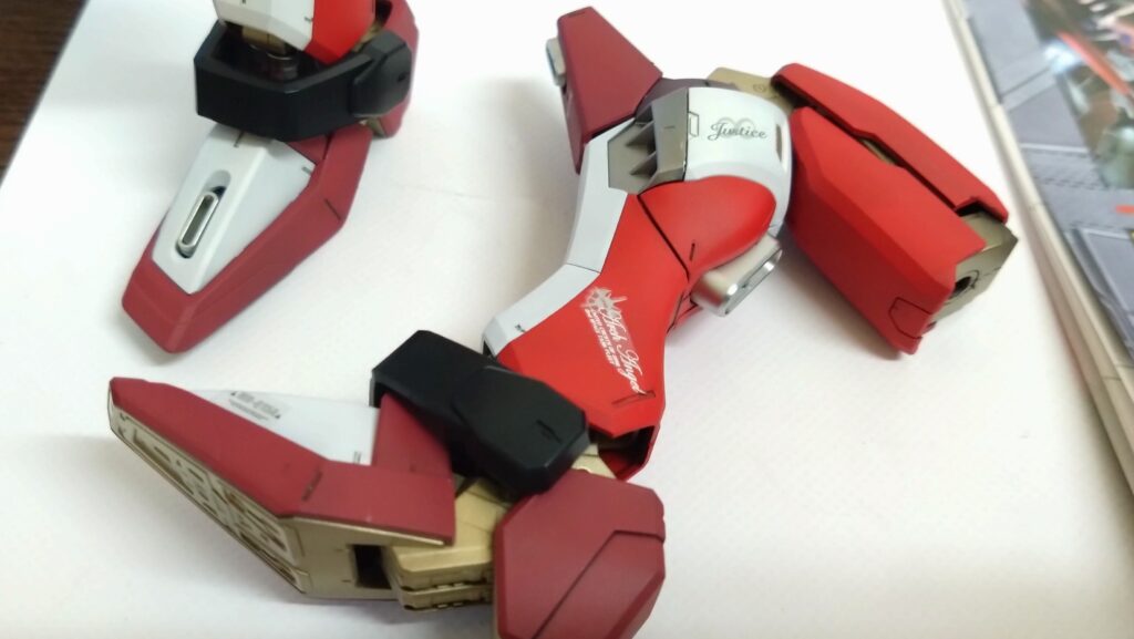 【ガンプラ】 MG 1/100 インフィニットジャスティスガンダムを塗装作成します。④最終組み立てします。配色の工夫だけで加工技術を凌駕できるのか。「機動戦士ガンダムSEED DESTINY(シードデスティニー)」の画像