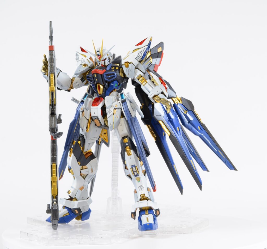 【ガンプラ】MGEXストライクフリーダムガンダムを塗装作成してレビューします。⑤黄金のフレームに外装パーツを取り付けて完成・・のはずでしたが、もう少し作業に時間をかけます。「機動戦士ガンダム SEED DESTINY（シードデスティニー）」の画像