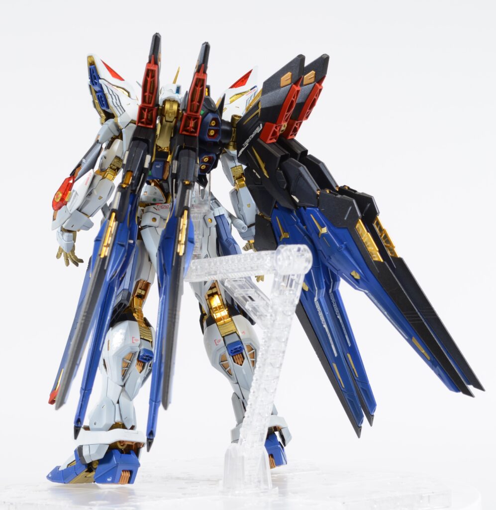 【ガンプラ】MGEXストライクフリーダムガンダムを塗装作成してレビューします。⑤黄金のフレームに外装パーツを取り付けて完成・・のはずでしたが、もう少し作業に時間をかけます。「機動戦士ガンダム SEED DESTINY（シードデスティニー）」の画像