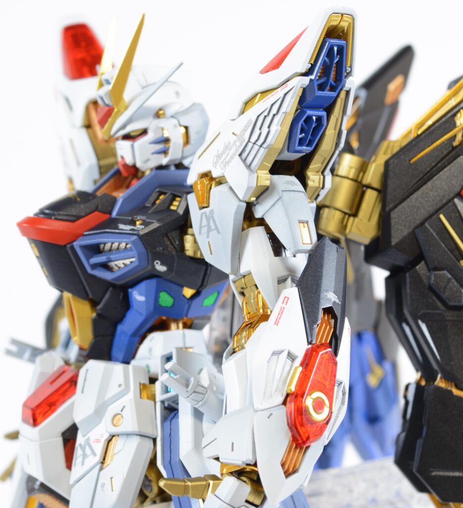 【ガンプラ】MGEXストライクフリーダムガンダムを塗装作成してレビューします。⑤黄金のフレームに外装パーツを取り付けて完成・・のはずでしたが、もう少し作業に時間をかけます。「機動戦士ガンダム SEED DESTINY（シードデスティニー）」の画像