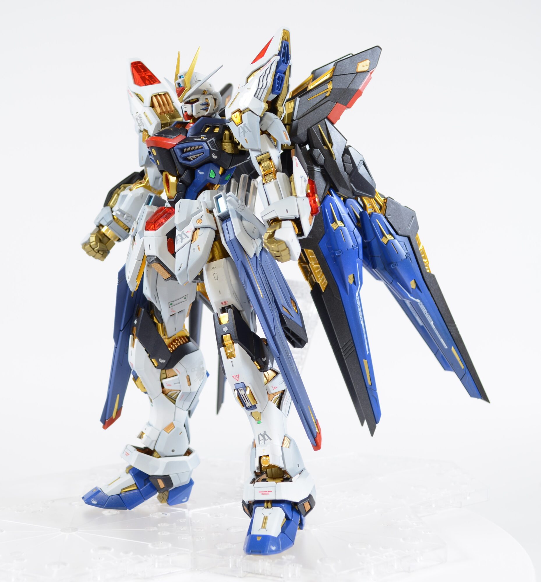 MGEX ストライクフリーダムガンダム 塗装 完成品 MGEXストライクフリーダムガンダムの塗装完成レビュー