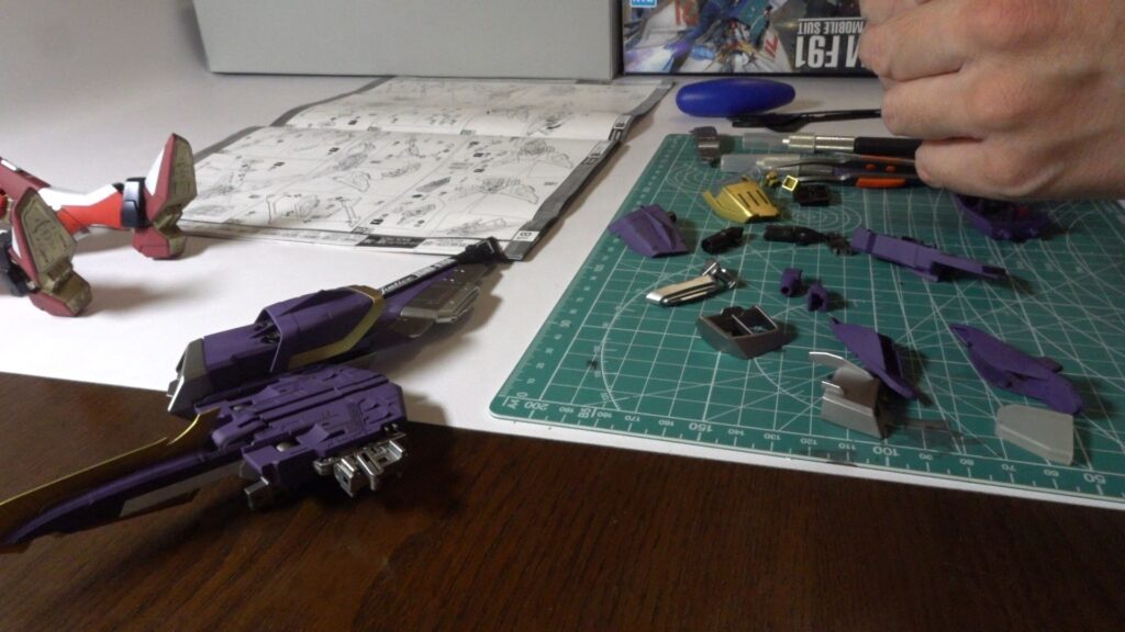 【ガンプラ】 MG 1/100 インフィニットジャスティスガンダムを塗装作成します。④最終組み立てします。配色の工夫だけで加工技術を凌駕できるのか。「機動戦士ガンダムSEED DESTINY(シードデスティニー)」の画像