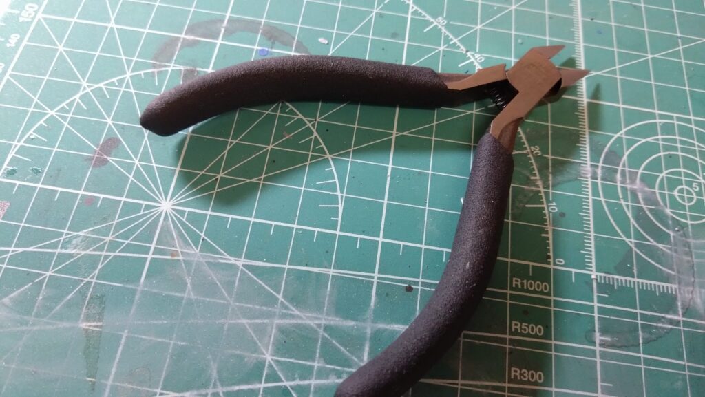 【プラモツール】高級薄刃ニッパーと各種形状のヤスリ、どちらにお金を掛けるべきか・・。タミヤ（TAMIYA）、ゴッドハンド（GodHand）、3Peaks（スリーピークス）、WAVE（ウェーブ）等ご紹介します。の画像