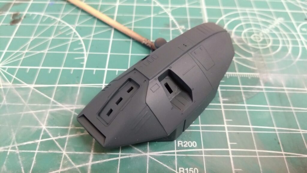 【キャラクターモデル作成】エアブラシと筆塗で、塗装します。スケールモデル初心者が、ハセガワ（Hasegawa）の1/72 VF-1 スーパー/ストライク バルキリー（ファイター形態）を作成します。⑤（劇場版 超時空要塞マクロス 愛・おぼえていますか）の画像