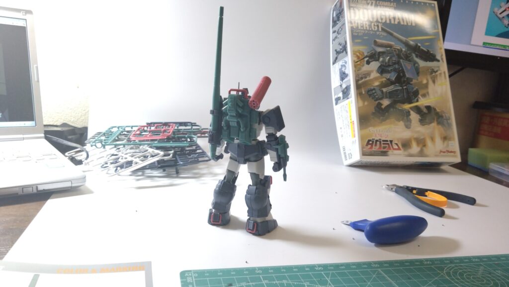 1/72 コンバットアーマー ダグラム Ver.GT マックスファクトリー(太陽の牙 ダグラム)を塗装作成します。①まずは、素組してみますの画像