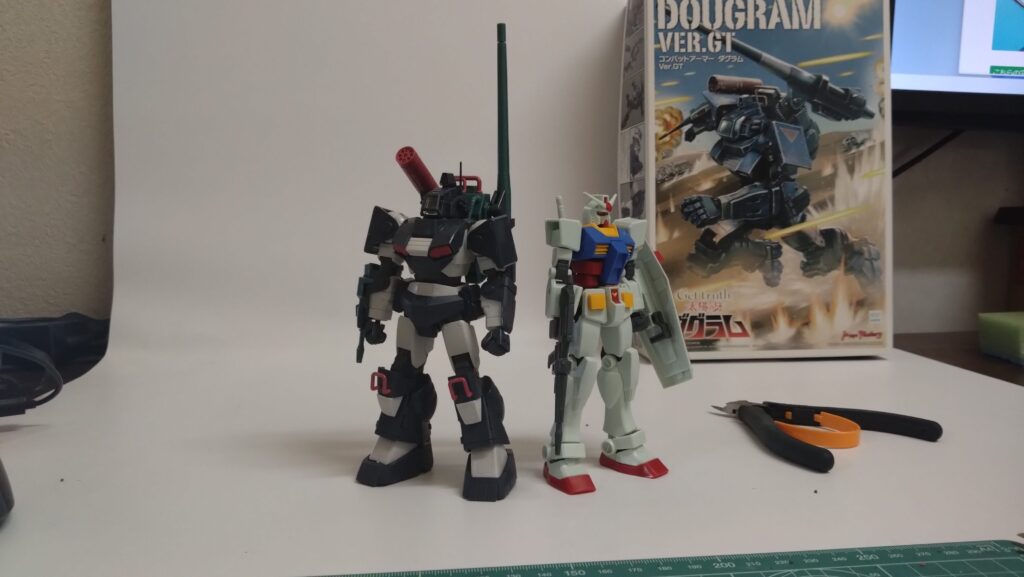 1/72 コンバットアーマー ダグラム Ver.GT マックスファクトリー(太陽の牙 ダグラム)を塗装作成します。①まずは、素組してみますの画像