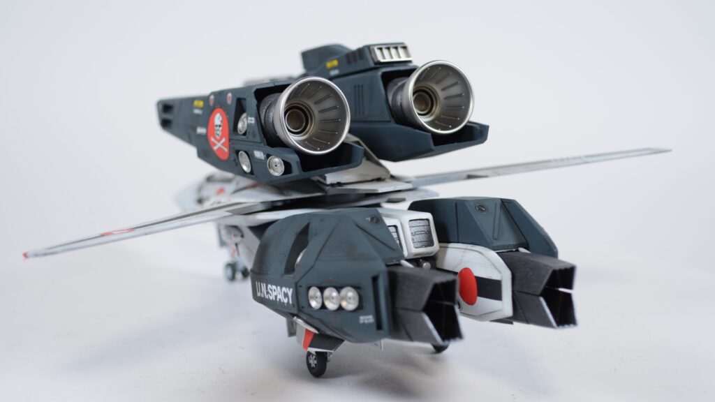 完成編。スケールモデル初心者が、ハセガワ（Hasegawa）の1/72 VF-1 スーパー/ストライク バルキリー（ファイター形態）を作成します。⑨（劇場版 超時空要塞マクロス 愛・おぼえていますか）の画像