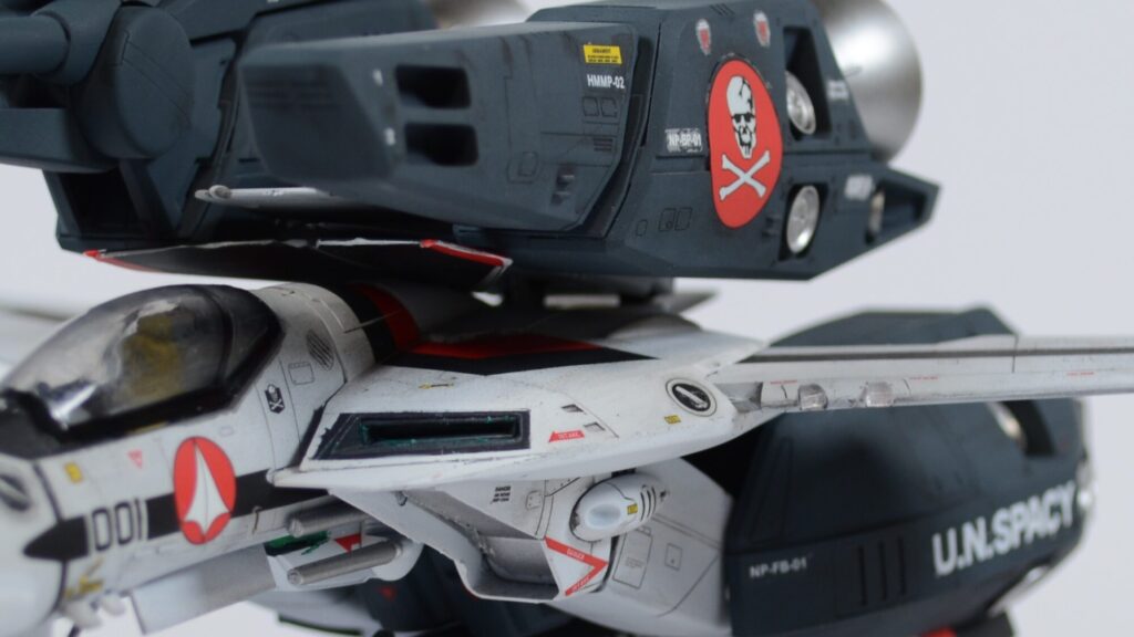 完成編。スケールモデル初心者が、ハセガワ（Hasegawa）の1/72 VF-1 ストライクバルキリー（ファイター形態）を作成します。⑨（劇場版 超時空要塞マクロス 愛・おぼえていますか）の画像