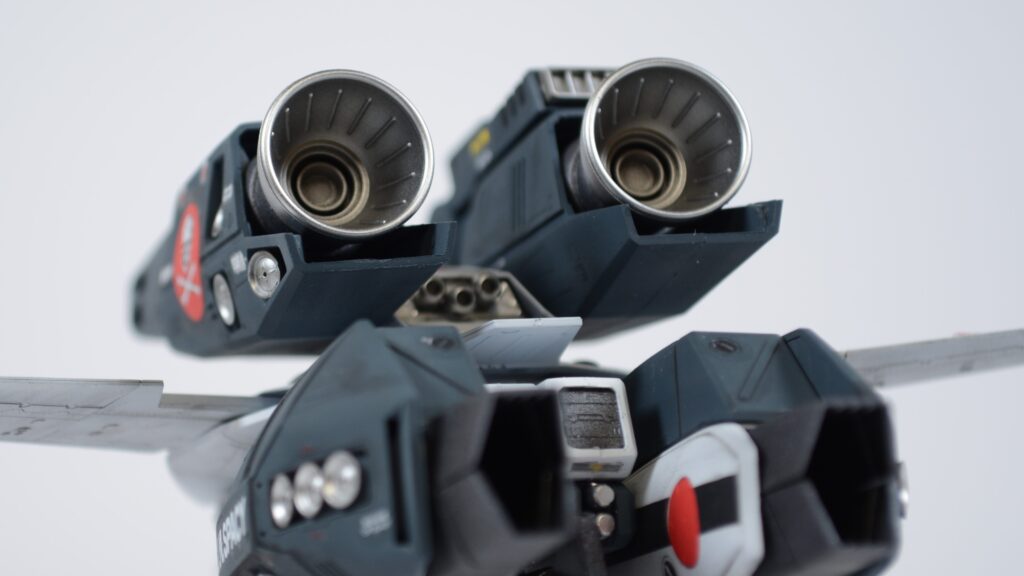 完成編。スケールモデル初心者が、ハセガワ（Hasegawa）の1/72 VF-1 スーパー/ストライク バルキリー（ファイター形態）を作成します。⑨（劇場版 超時空要塞マクロス 愛・おぼえていますか）の画像