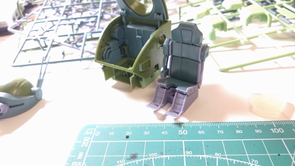 スコープドッグをウォッシングやチッピングで汚して完成させます。①ウェーブ（WAVE）の1/24スケール スコープドッグ レッドショルダーカスタムをイメージ通りに仕上げます。（装甲騎兵ボトムズ）の画像