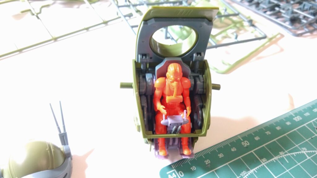 スコープドッグをウォッシングやチッピングで汚して完成させます。①ウェーブ（WAVE）の1/24スケール スコープドッグ レッドショルダーカスタムをイメージ通りに仕上げます。（装甲騎兵ボトムズ）の画像