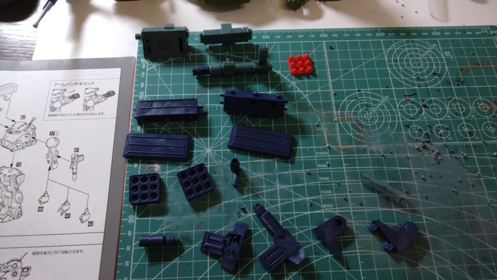 スコープドッグをウォッシングやチッピングで汚して完成させます。①ウェーブ（WAVE）の1/24スケール スコープドッグ レッドショルダーカスタムをイメージ通りに仕上げます。（装甲騎兵ボトムズ）の画像