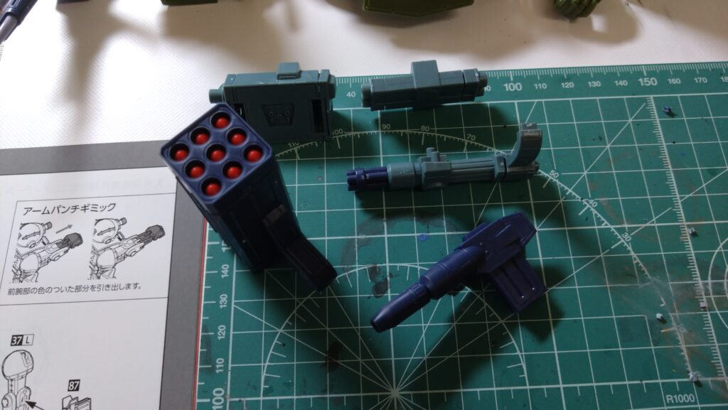 スコープドッグをウォッシングやチッピングで汚して完成させます。①ウェーブ（WAVE）の1/24スケール スコープドッグ レッドショルダーカスタムをイメージ通りに仕上げます。（装甲騎兵ボトムズ）の画像