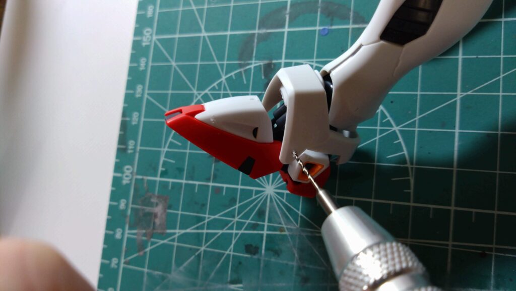 【プラモデル改造】穴あけ加工を簡単に追加したいので、ゴッドハンドのドリルビットで加工してみました。（GodHand）の画像
