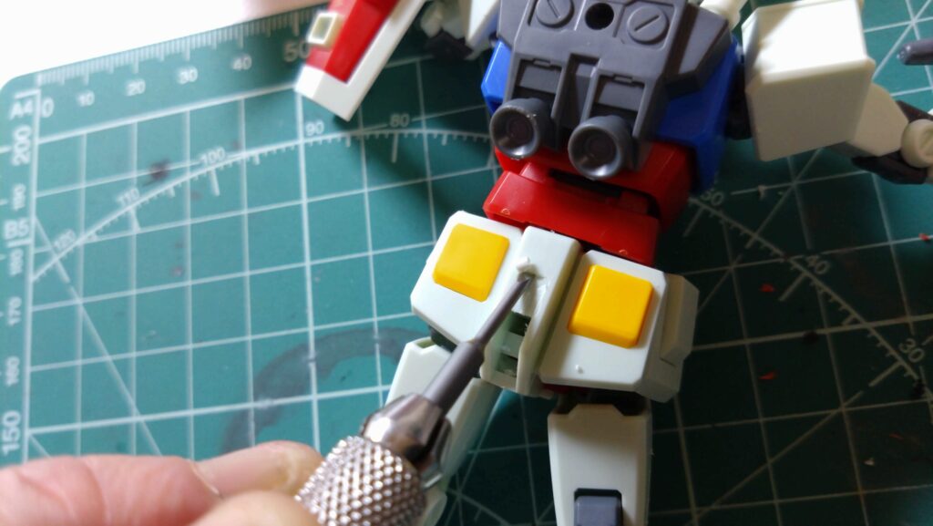 プラモデル改造　ゴッドハンド（Godhand）のビットブレードでディティールを深堀しますの画像