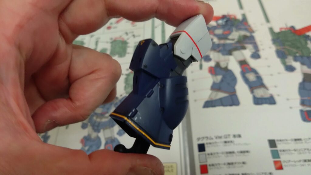 マックスファクトリー1/72 コンバットアーマー ダグラム Ver.GT （太陽の牙 ダグラム）を塗装作成します。④スミ入れと、デカールを貼り付けますの画像