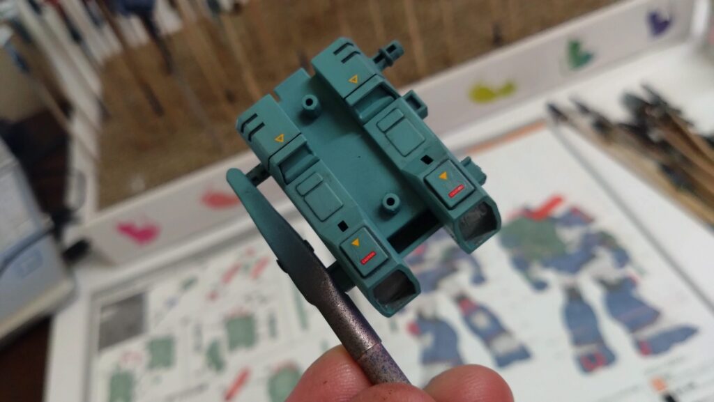 マックスファクトリー1/72 コンバットアーマー ダグラム Ver.GT （太陽の牙 ダグラム）を塗装作成します。④スミ入れと、デカールを貼り付けますの画像