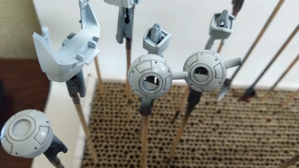 マックスファクトリー1/72 コンバットアーマー ダグラム Ver.GT （太陽の牙 ダグラム）を塗装作成します。④スミ入れと、デカールを貼り付けますの画像