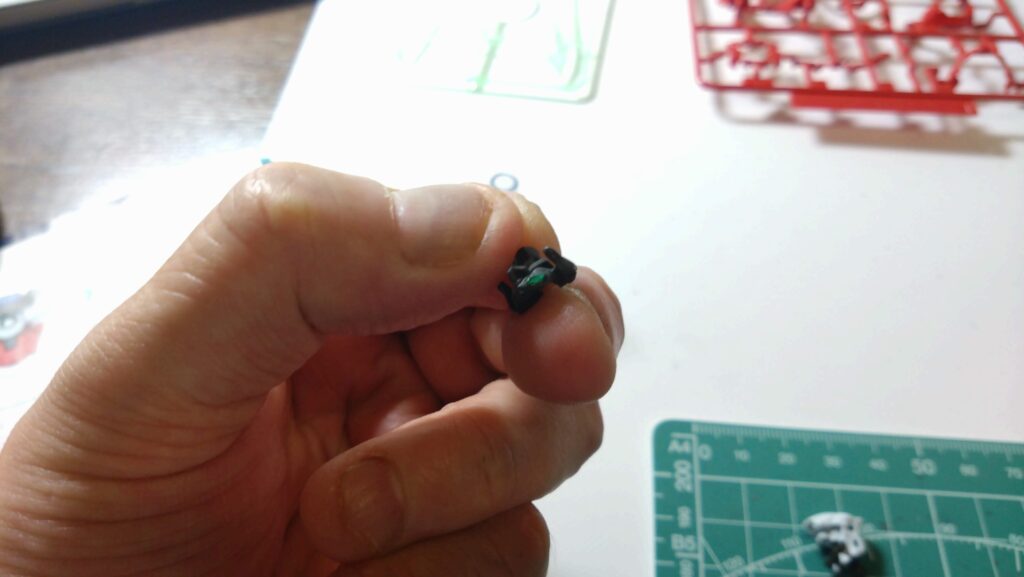 HG 1/144 GQuuuuuuX「機動戦士Gundam GQuuuuuuX（機動戦士ガンダム ジークアクス」を塗装作成します。①まずは、バンダイ（BANDAI）の2025年のHGガンプラを仮組してみますの画像