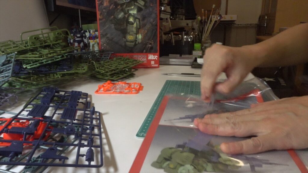 スコープドッグをウォッシングやチッピングで汚して完成させます。①ウェーブ（WAVE）の1/24スケール スコープドッグ レッドショルダーカスタムをイメージ通りに仕上げます。（装甲騎兵ボトムズ）の画像