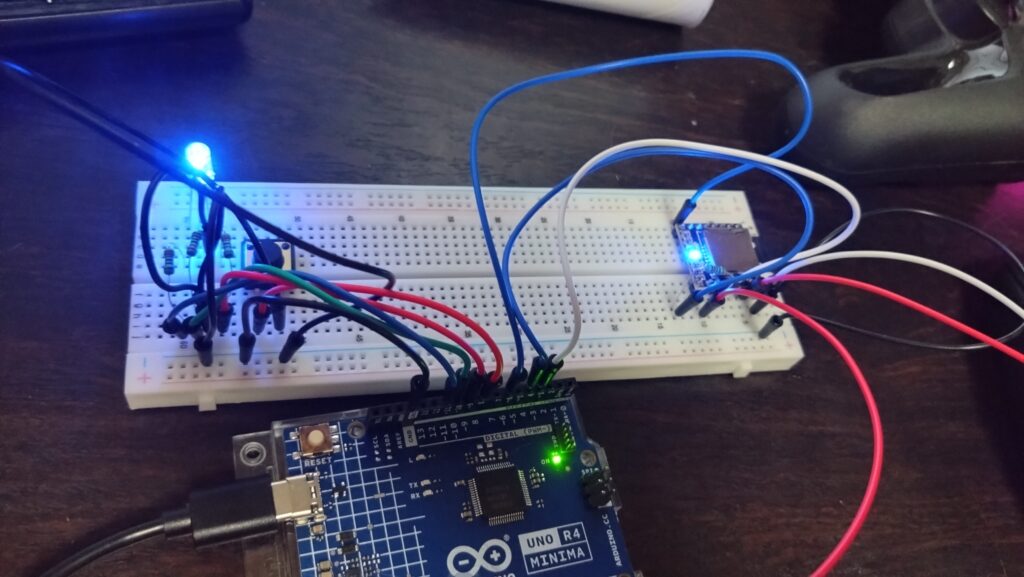 1/500 宇宙戦艦ヤマト(バンダイ)を塗装して電飾作成する。その5、電子工作基本キット開封、テスト編(Arduino Uno R4 Minima)の画像