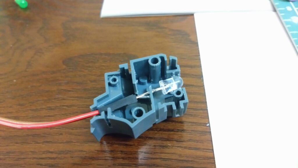 1/500 宇宙戦艦ヤマトを塗装して電飾作成する。その7、LEDを組込むための穴あけ加工等を施していきます。(Arduino Uno R4 Minima、バンダイ(BANDAI))の画像