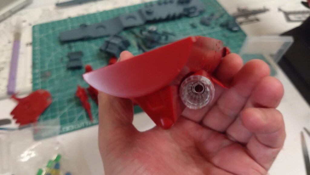 1/500 宇宙戦艦ヤマトを塗装して電飾作成する。その8、LEDを組込むためにエンジンなどを掘削していきます。(Arduino Uno R4 Minima、バンダイ(BANDAI))の画像