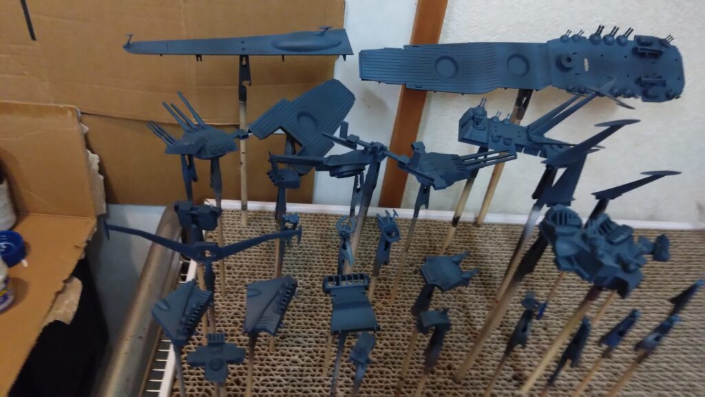 1/500宇宙戦艦ヤマトの船体塗装作業の画像