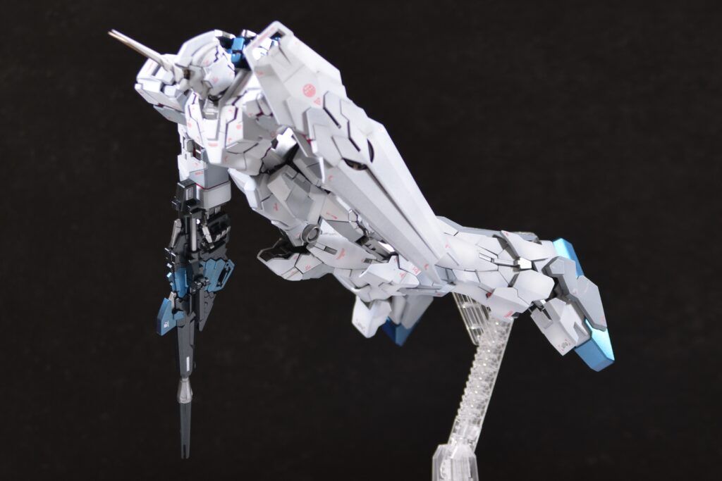 MGユニコーンガンダムVer.kaを塗装作成します。追加画像を発見したので完成編その2です。バンダイ（BANDAI）の画像