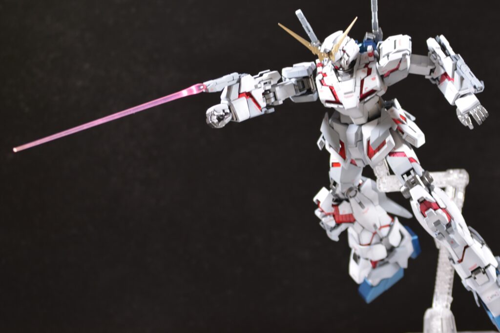 MGユニコーンガンダムVer.kaを塗装作成します。追加画像を発見したので完成編その2です。バンダイ（BANDAI）の画像