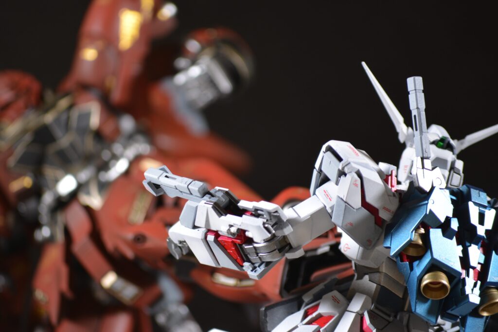 MGユニコーンガンダムVer.kaを塗装作成します。追加画像を発見したので完成編その2です。バンダイ（BANDAI）の画像