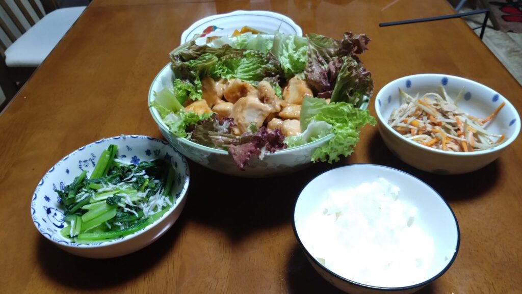 鶏むね肉deとりマヨ。レンジで小松菜とじゃこのわさび和え。の画像