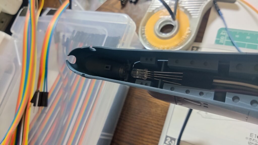 1/500 宇宙戦艦ヤマトを塗装して電飾作成する。その11、LEDを組込みながらパーツを組み上げていきます。バンダイ（BANDAI）の画像