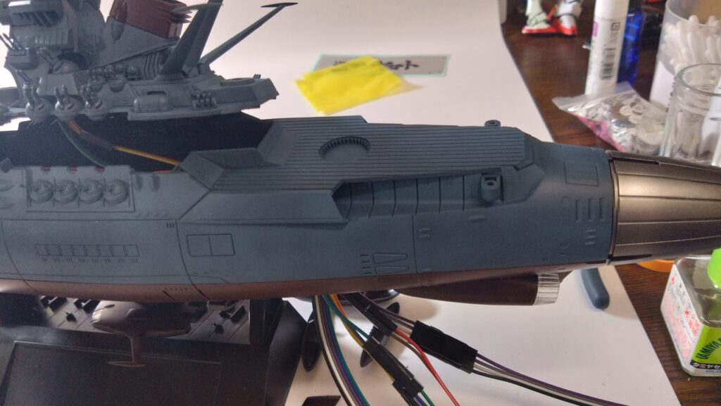 1/500 宇宙戦艦ヤマトを塗装して電飾作成する。その11、LEDを組込みながらパーツを組み上げていきます。バンダイ（BANDAI）の画像
