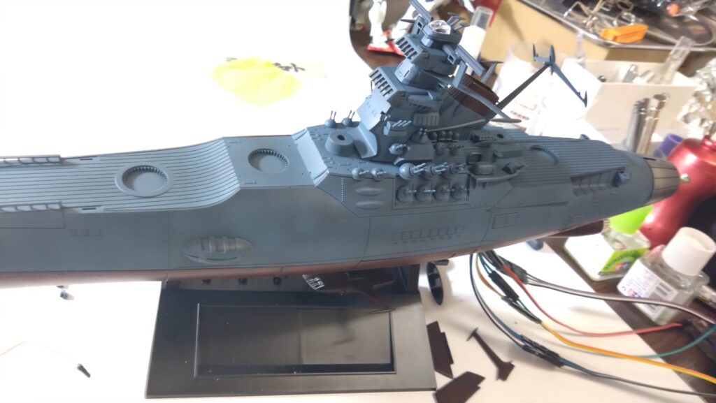 1/500 宇宙戦艦ヤマトを塗装して電飾作成する。その11、LEDを組込みながらパーツを組み上げていきます。バンダイ（BANDAI）の画像