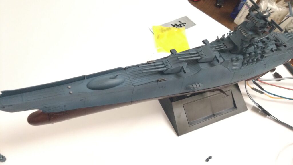 1/500 宇宙戦艦ヤマトを塗装して電飾作成する。その11、LEDを組込みながらパーツを組み上げていきます。バンダイ（BANDAI）の画像