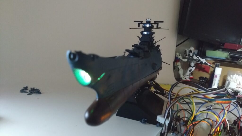 1/500 宇宙戦艦ヤマトを塗装して電飾作成する。その11、LEDを組込みながらパーツを組み上げていきます。バンダイ（BANDAI）の画像
